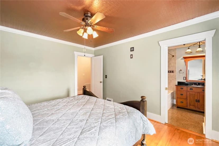 Property photo for 3002 Locust Avenue W, University Place photo 13