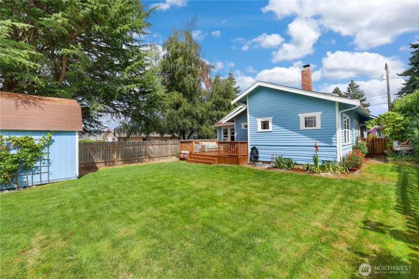 Property photo for 3002 Locust Avenue W, University Place photo 33