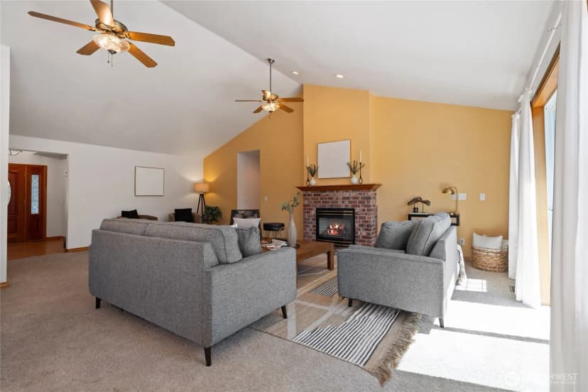 Property photo for 3817 S 251st Street, Kent photo 13