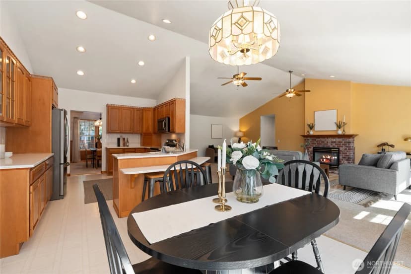 Property photo for 3817 S 251st Street, Kent photo 12