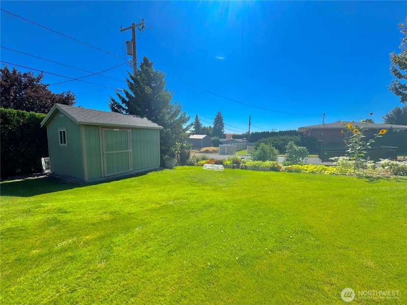 Property photo for 309 W 9th Avenue, Ritzville photo 31