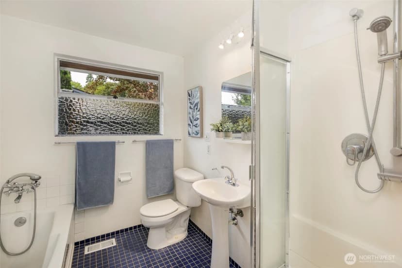 Property photo for 1222 Nw 119th Street, Seattle photo 16