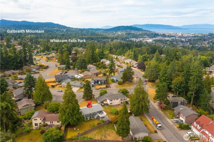 Property photo for 2820 E Crestline Drive, Bellingham photo 32