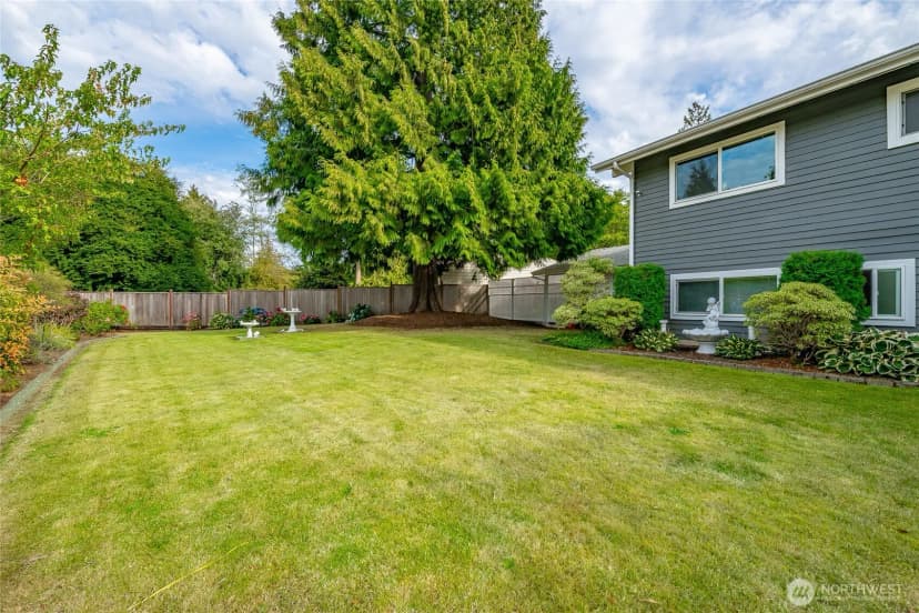 Property photo for 2820 E Crestline Drive, Bellingham photo 19