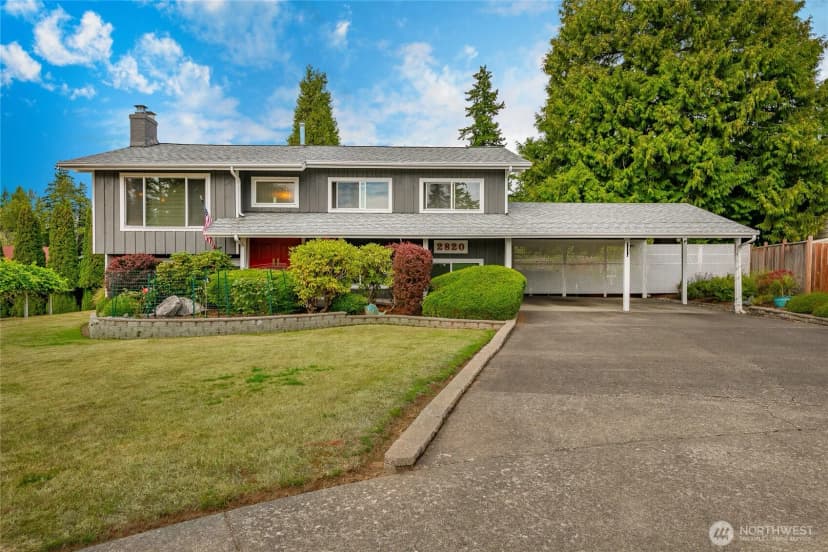 Property photo for 2820 E Crestline Drive, Bellingham
