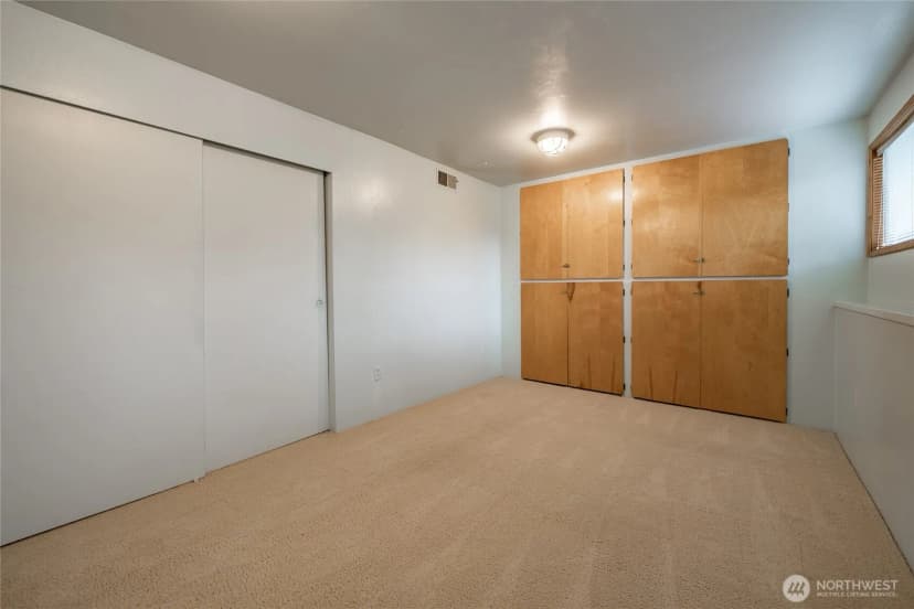Property photo for 2820 E Crestline Drive, Bellingham photo 14