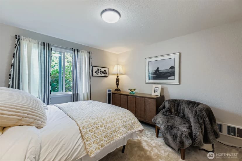 Property photo for 26807 Ne Beadonhall St, Duvall photo 18