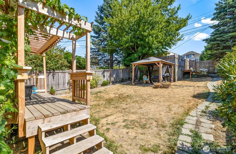 Property photo for 3503 Rockefeller Avenue, Everett photo 33
