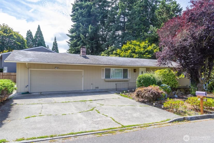 Property photo for 2401 Sw 318th Street, Federal Way