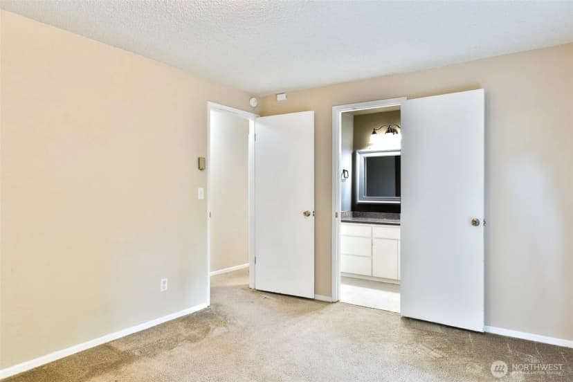 Property photo for 2401 Sw 318th Street, Federal Way photo 13