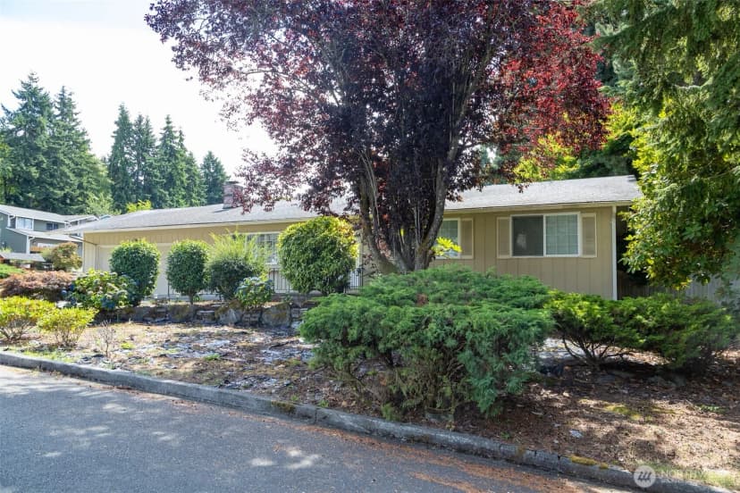 Property photo for 2401 Sw 318th Street, Federal Way photo 2
