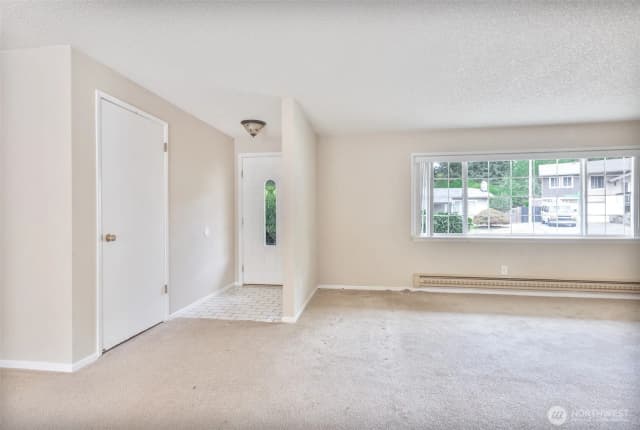 Property photo for 2401 Sw 318th Street, Federal Way photo 4