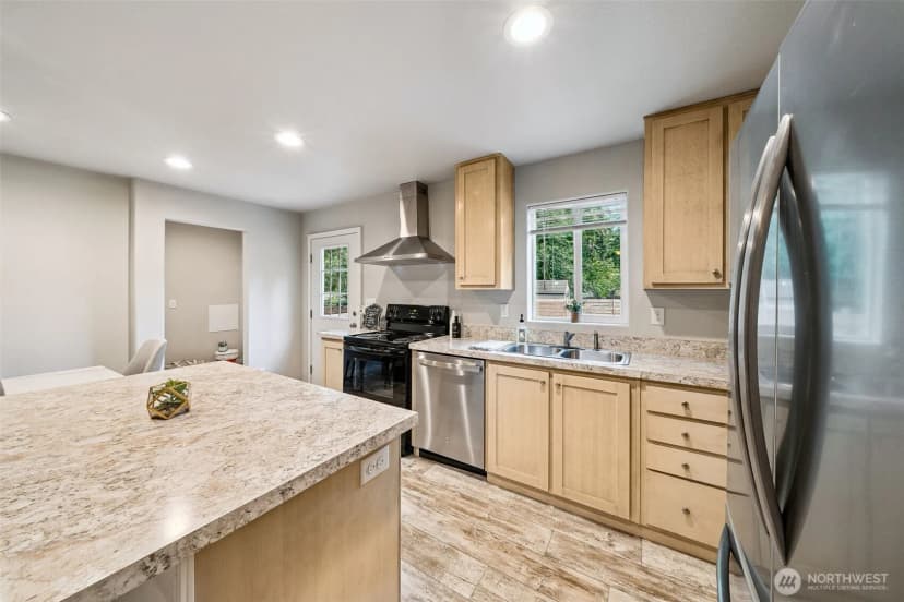 Property photo for 8107 Mazama Court Sw, Olympia photo 12