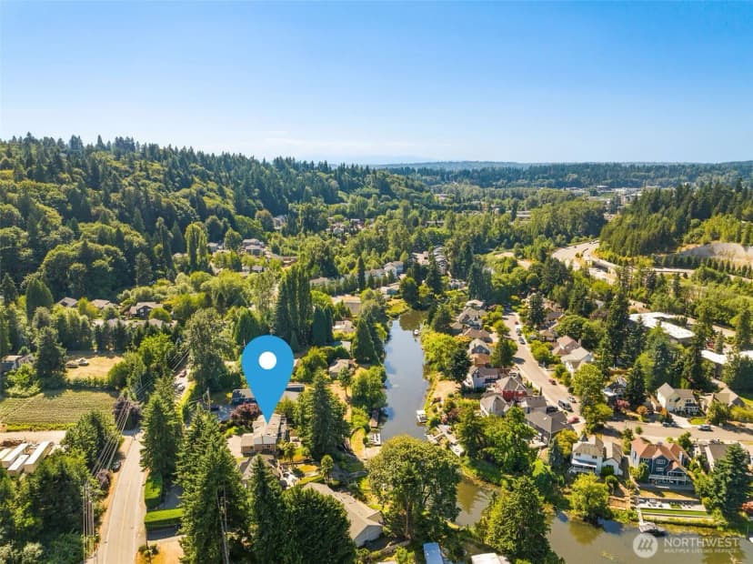 Property photo for 11216 E Riverside Drive, Bothell photo 28