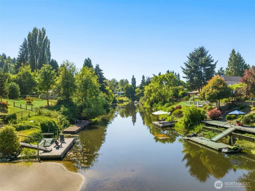 Property photo for 11216 E Riverside Drive, Bothell photo 30