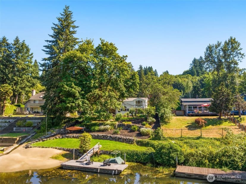Property photo for 11216 E Riverside Drive, Bothell photo 33