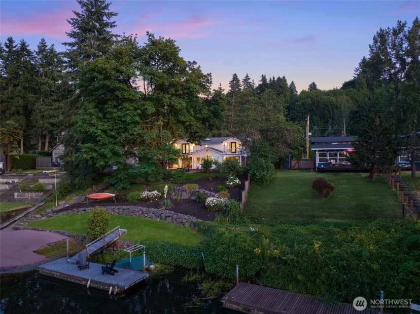 Property photo for 11216 E Riverside Drive, Bothell photo 27