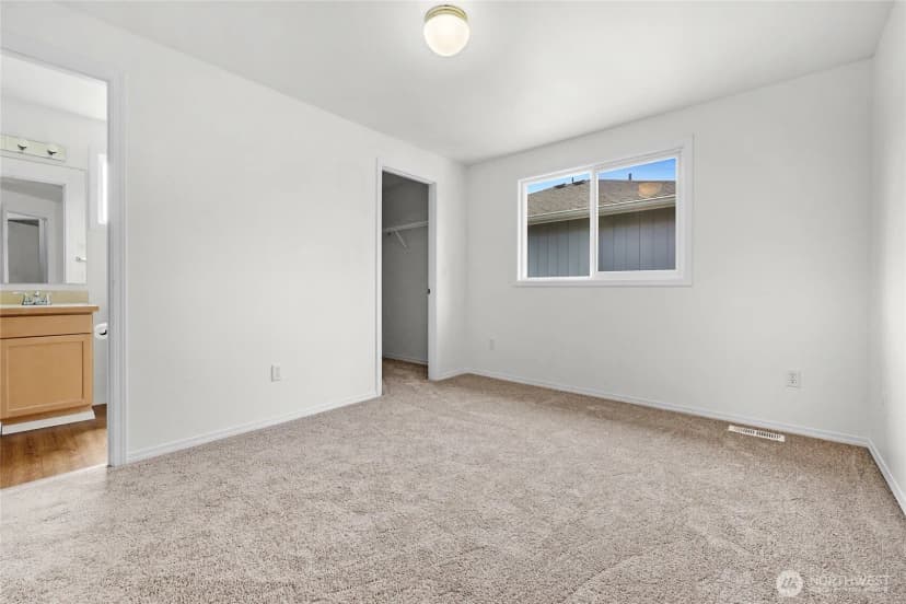 Property photo for 4410 149th Street Ne, Marysville photo 16