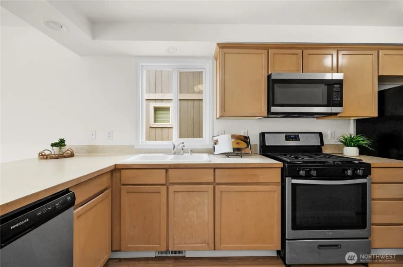 Property photo for 4410 149th Street Ne, Marysville photo 8