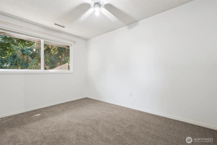 Property photo for 12513 Se 213th Street, Kent photo 18
