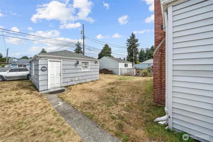 Property photo for 4709 S American Lake Boulevard, Tacoma photo 11