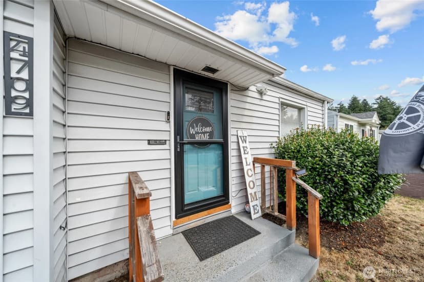Property photo for 4709 S American Lake Boulevard, Tacoma photo 7
