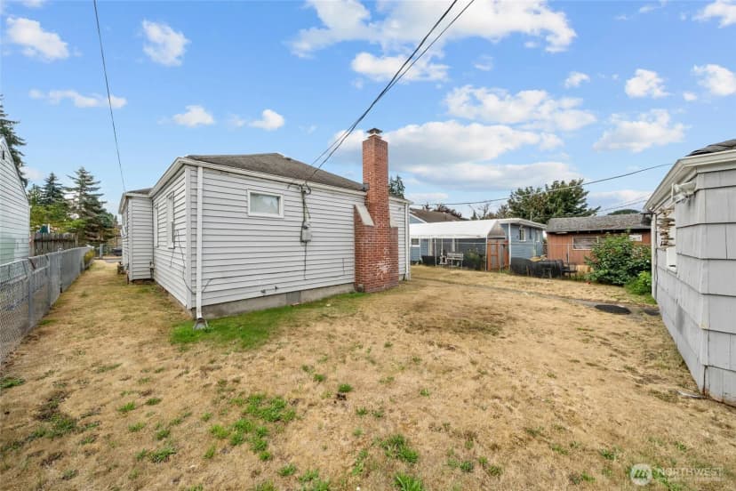 Property photo for 4709 S American Lake Boulevard, Tacoma photo 9