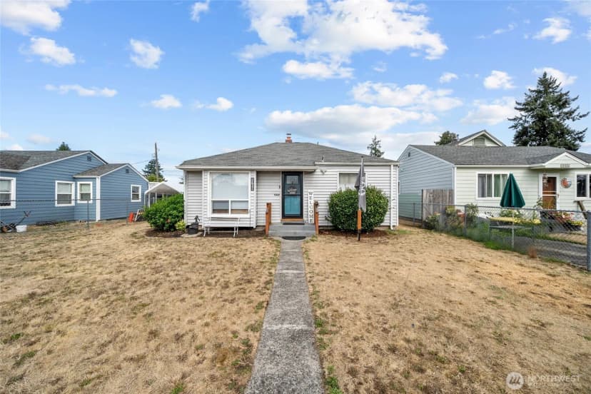 Property photo for 4709 S American Lake Boulevard, Tacoma photo 5