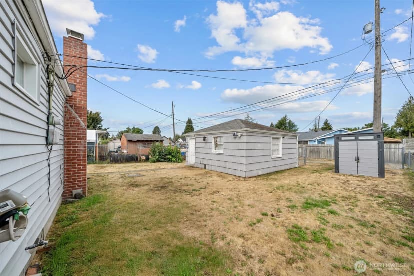 Property photo for 4709 S American Lake Boulevard, Tacoma photo 12