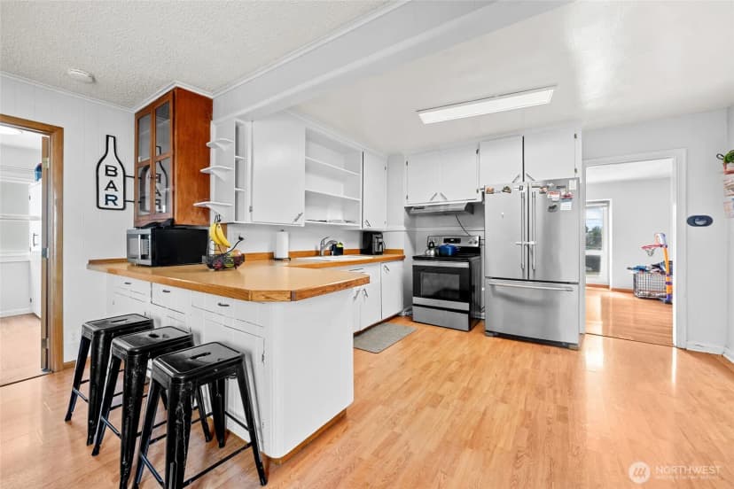 Property photo for 4709 S American Lake Boulevard, Tacoma photo 28