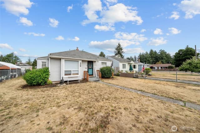 Property photo for 4709 S American Lake Boulevard, Tacoma photo 4