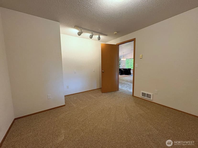 Property photo for 5426 70th Avenue Ne, Olympia photo 10
