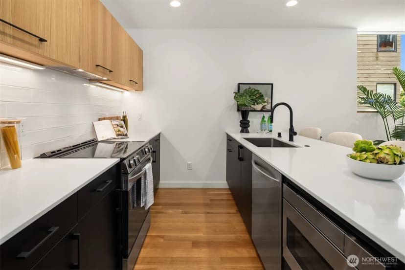Property photo for 2419 Nw 57th Street #b, Seattle photo 11