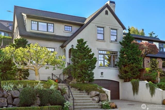 Property photo for 4525 55th Avenue Ne, Seattle