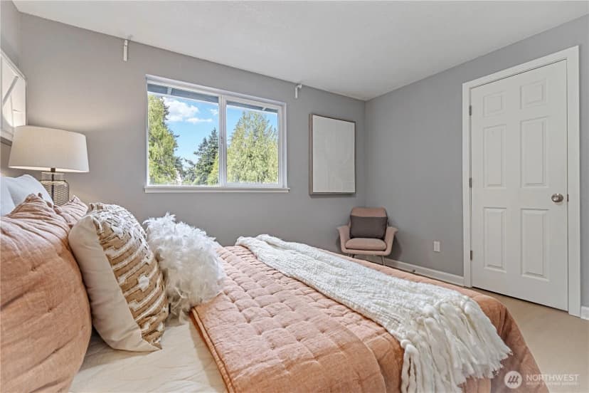 Property photo for 12619 Ne 134th Pl, Kirkland photo 19