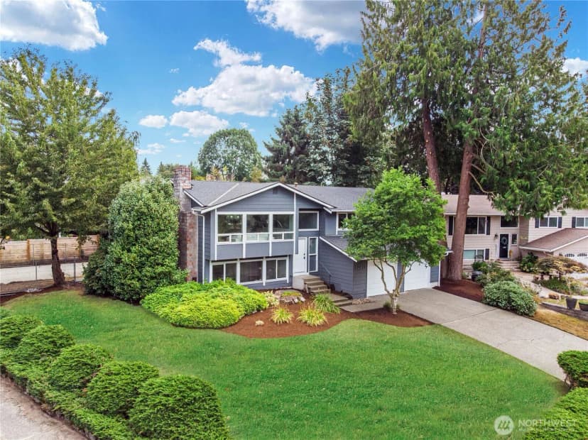 Property photo for 12619 Ne 134th Pl, Kirkland photo 2