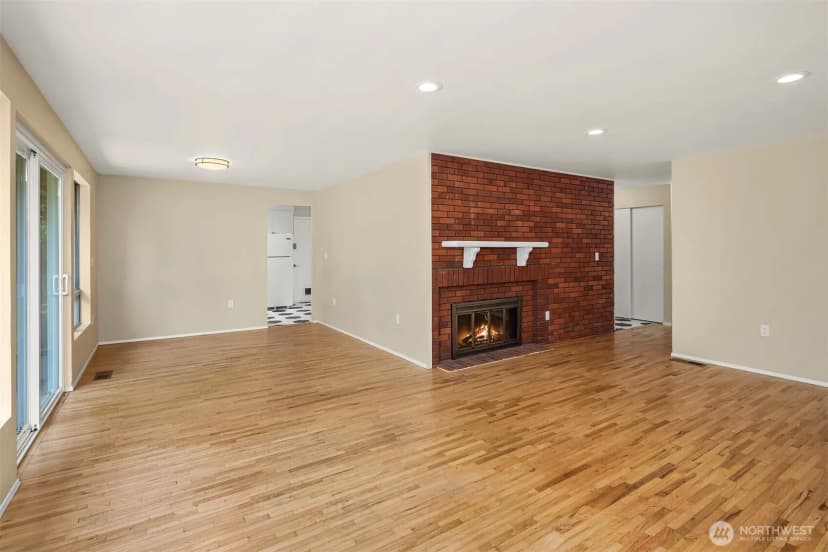 Property photo for 7825 115th Avenue Se, Newcastle photo 4