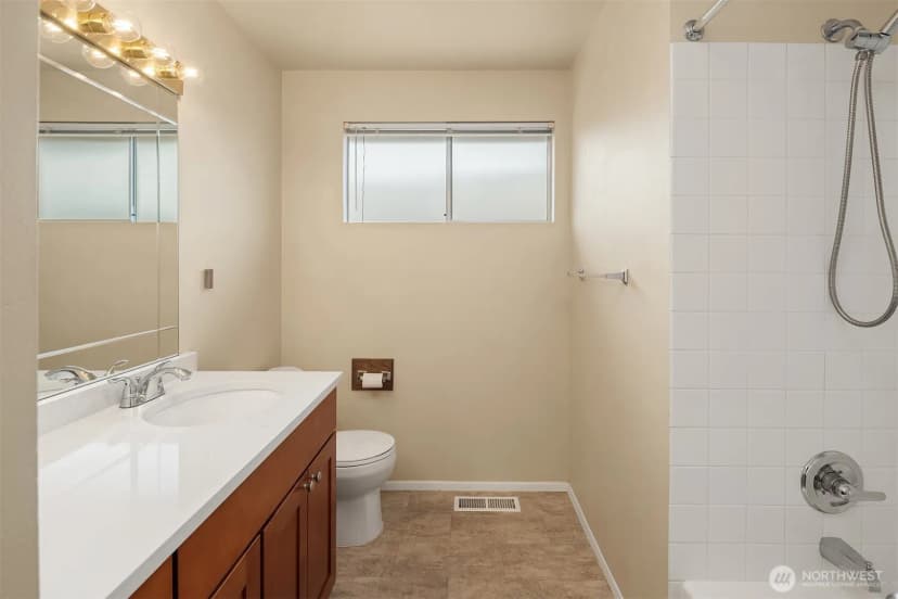 Property photo for 7825 115th Avenue Se, Newcastle photo 14