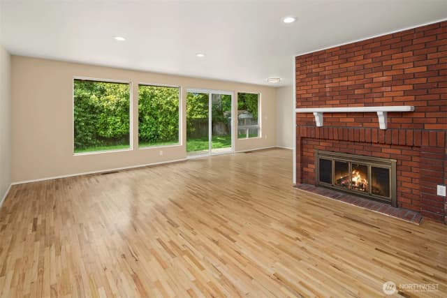 Property photo for 7825 115th Avenue Se, Newcastle photo 5