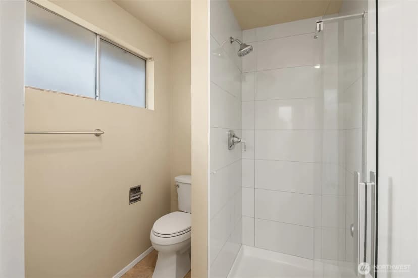 Property photo for 7825 115th Avenue Se, Newcastle photo 11