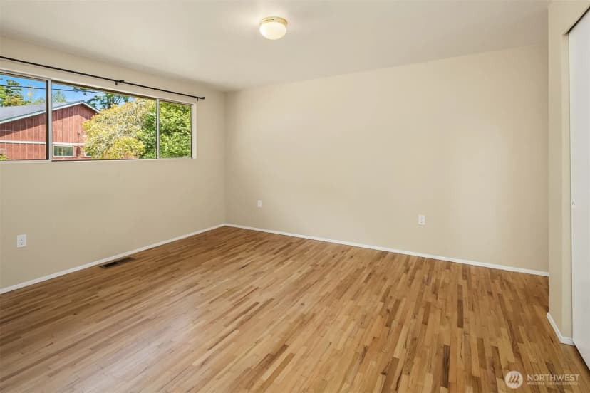 Property photo for 7825 115th Avenue Se, Newcastle photo 8
