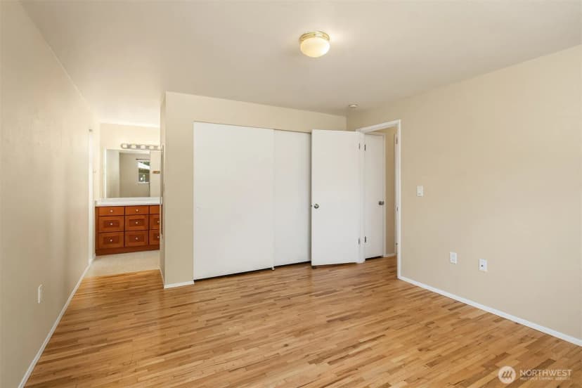 Property photo for 7825 115th Avenue Se, Newcastle photo 9