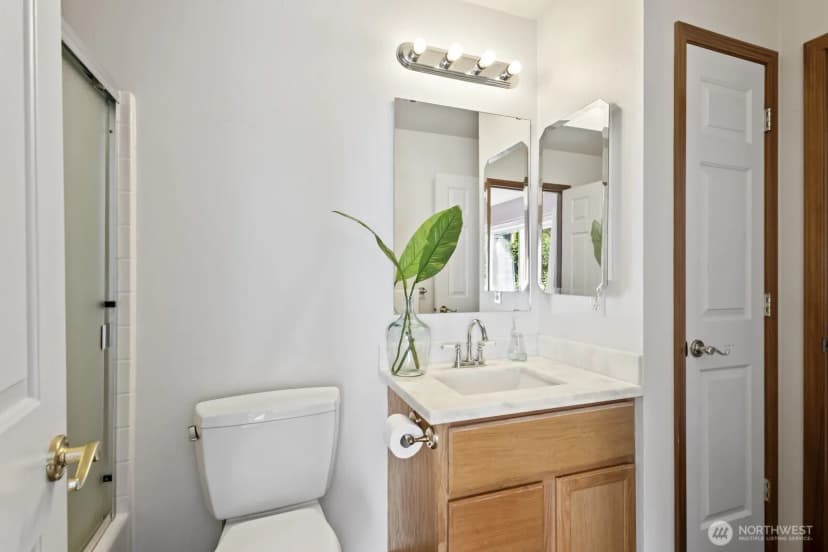 Property photo for 12332 40th Avenue Ne, Seattle photo 20