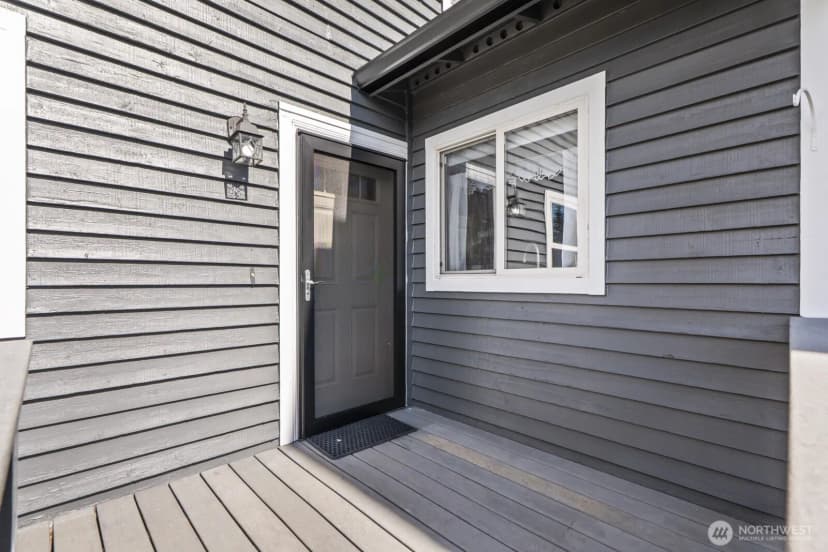 Property photo for 12332 40th Avenue Ne, Seattle photo 28