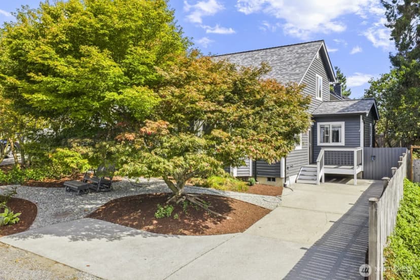Property photo for 12332 40th Avenue Ne, Seattle photo 35