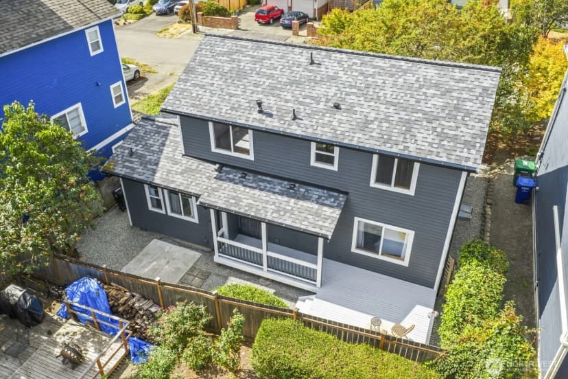Property photo for 12332 40th Avenue Ne, Seattle photo 4