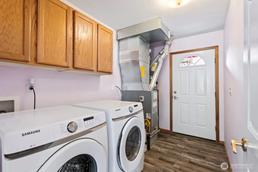 Property photo for 12332 40th Avenue Ne, Seattle photo 24