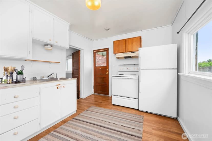 Property photo for 1214 14th Street, Anacortes photo 9