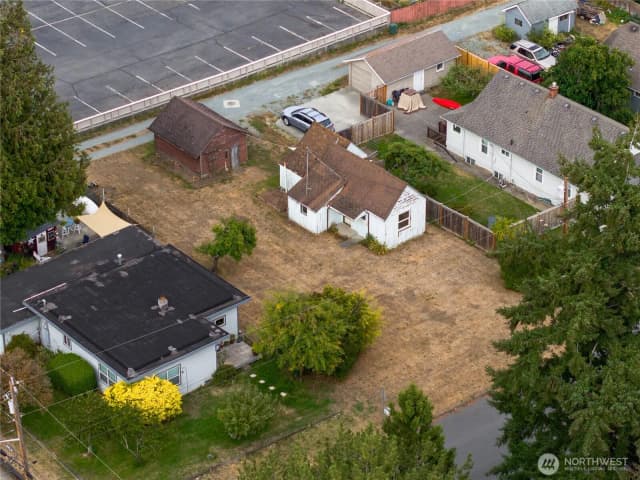 Property photo for 1214 14th Street, Anacortes photo 4