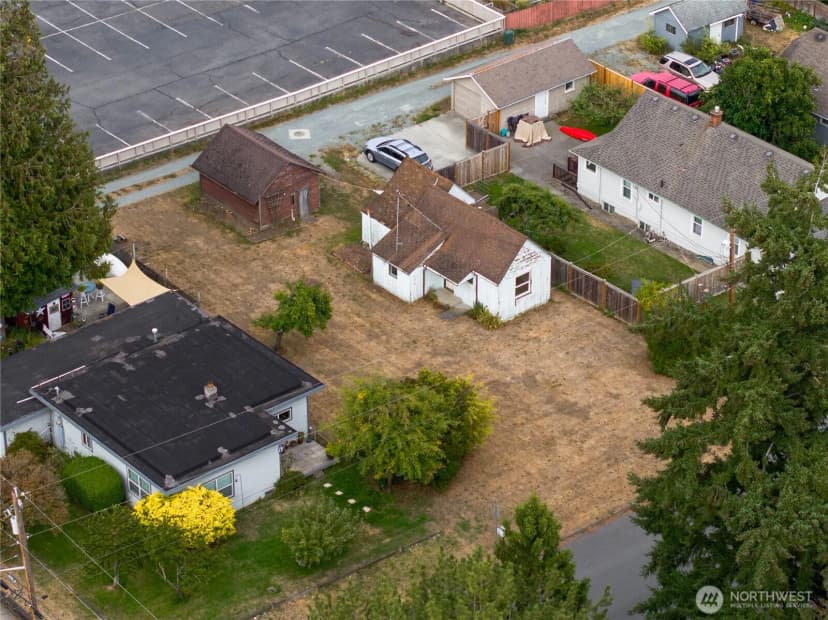 Property photo for 1214 14th Street, Anacortes photo 4